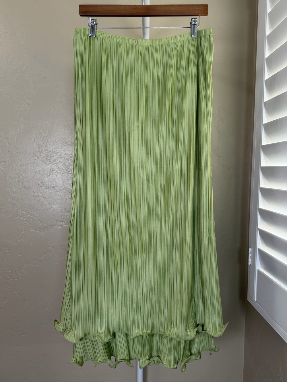 Commense Pistachio Green Pleated Ruffle Cami Midi Skirt Set XL NWT - Picture 7 of 11